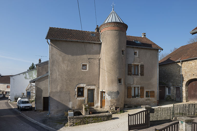 Façade antérieure de la maison. © Jérôme Mongreville / Région Bourgogne-Franche-Comté, Inventaire du patrimoine - 2018 Façade antérieure de la maison. © Jérôme Mongreville / Région Bourgogne-Franche-Comté, Inventaire du patrimoine - 2018