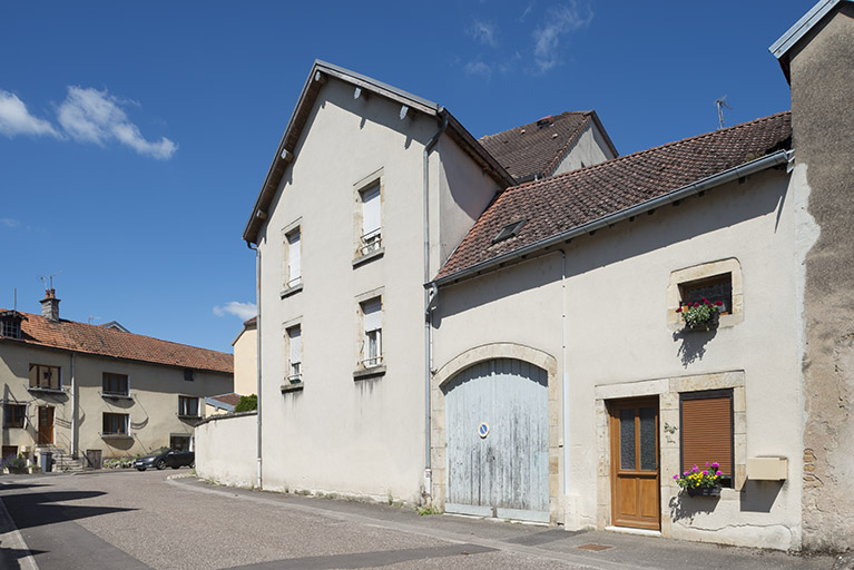 immeuble © Jérôme Mongreville / Région Bourgogne-Franche-Comté, Inventaire du patrimoine - 2018 immeuble © Jérôme Mongreville / Région Bourgogne-Franche-Comté, Inventaire du patrimoine - 2018
