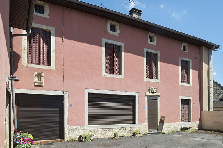 Élévation sur la cour. © Jérôme Mongreville / Région Bourgogne-Franche-Comté, Inventaire du patrimoine - 2018 Élévation sur la cour. © Jérôme Mongreville / Région Bourgogne-Franche-Comté, Inventaire du patrimoine - 2018