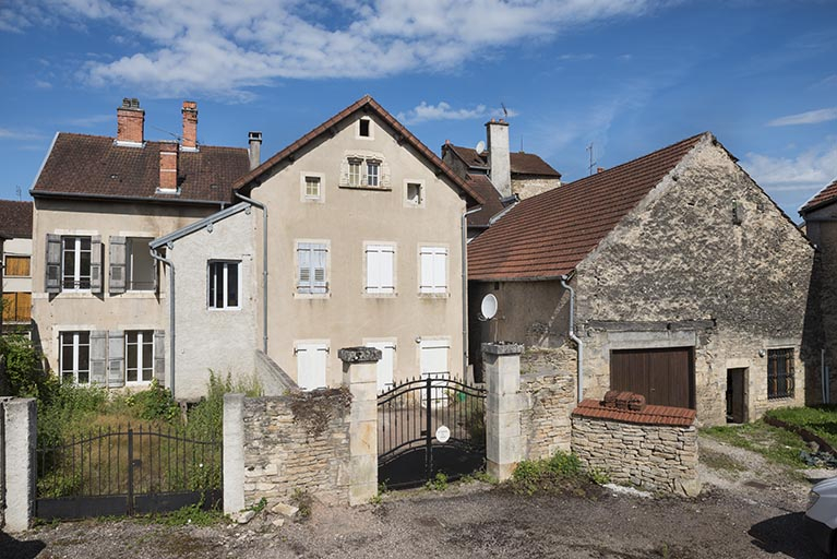 Élévation sur la rue Mecorne. © Jérôme Mongreville / Région Bourgogne-Franche-Comté, Inventaire du patrimoine - 2018 Élévation sur la rue Mecorne. © Jérôme Mongreville / Région Bourgogne-Franche-Comté, Inventaire du patrimoine - 2018
