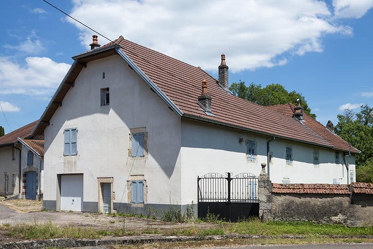 Vue sur la partie sud. © Jérôme Mongreville / Région Bourgogne-Franche-Comté, Inventaire du patrimoine - 2018 Vue sur la partie sud. © Jérôme Mongreville / Région Bourgogne-Franche-Comté, Inventaire du patrimoine - 2018