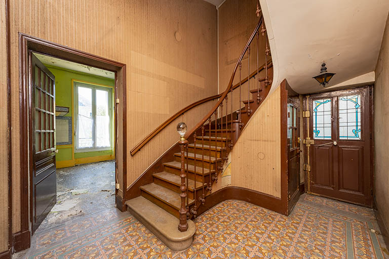 Rez-de-chaussée, escalier. © Jérôme Mongreville / Région Bourgogne-Franche-Comté, Inventaire du patrimoine - 2018