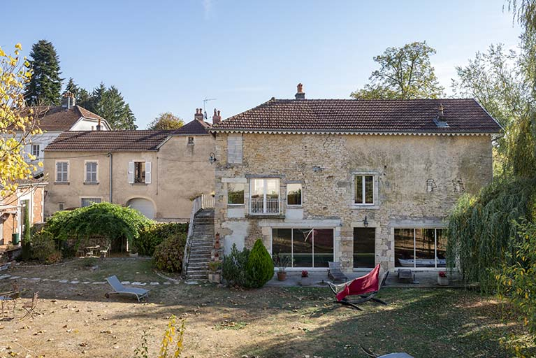 L'ancien bâtiment à usage de tannerie. © Jérôme Mongreville / Région Bourgogne-Franche-Comté, Inventaire du patrimoine - 2018 L'ancien bâtiment à usage de tannerie. © Jérôme Mongreville / Région Bourgogne-Franche-Comté, Inventaire du patrimoine - 2018