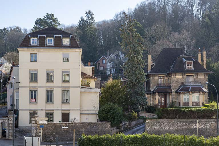 Façade ouest de l'atelier de fabrication et logement patronal. © Jérôme Mongreville / Région Bourgogne-Franche-Comté, Inventaire du patrimoine - 2019 Façade ouest de l'atelier de fabrication et logement patronal. © Jérôme Mongreville / Région Bourgogne-Franche-Comté, Inventaire du patrimoine - 2019
