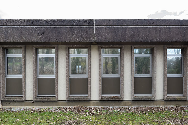 Ancien laboratoire de métrologie : fenêtres. © Sonia Dourlot / Région Bourgogne-Franche-Comté, Inventaire du patrimoine - 2019