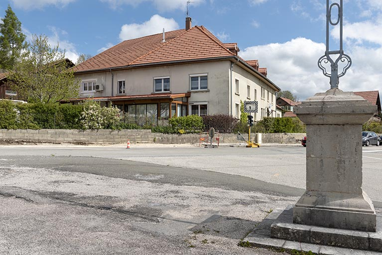 Vue d'ensemble, depuis le sud-ouest. © Sonia Dourlot / Région Bourgogne-Franche-Comté, Inventaire du patrimoine - 2019