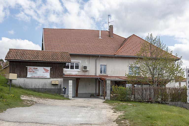 Façade latérale gauche. © Sonia Dourlot / Région Bourgogne-Franche-Comté, Inventaire du patrimoine - 2019