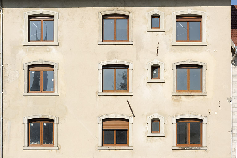 Façade postérieure : fenêtres. © Sonia Dourlot / Région Bourgogne-Franche-Comté, Inventaire du patrimoine - 2019
