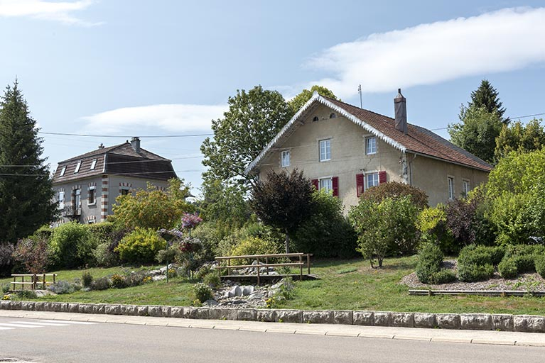 Vue d'ensemble, depuis le nord-est. © Sonia Dourlot / Région Bourgogne-Franche-Comté, Inventaire du patrimoine - 2019