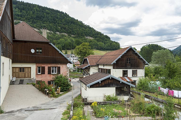 Maison et forge, depuis le sud. © Sonia Dourlot / Région Bourgogne-Franche-Comté, Inventaire du patrimoine - 2019