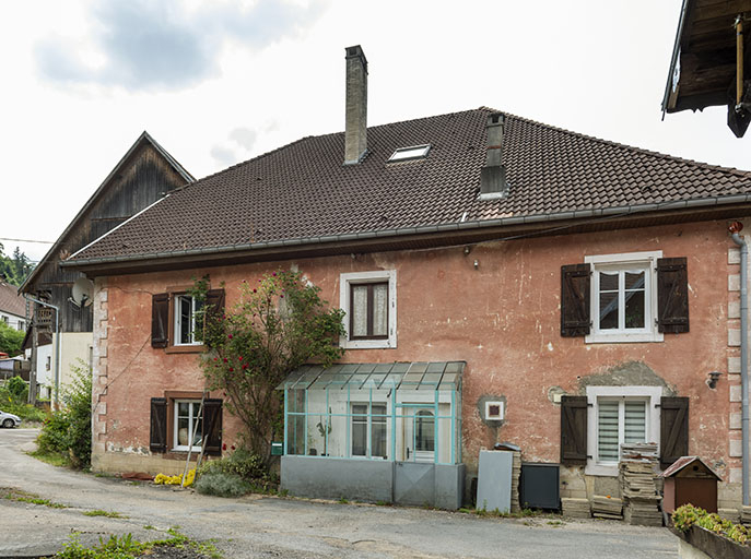 Maison : façade est (côté cour). © Sonia Dourlot / Région Bourgogne-Franche-Comté, Inventaire du patrimoine - 2019