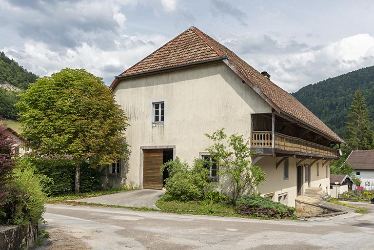 Ferme : façades antérieure et latérale gauche. © Sonia Dourlot / Région Bourgogne-Franche-Comté, Inventaire du patrimoine - 2019