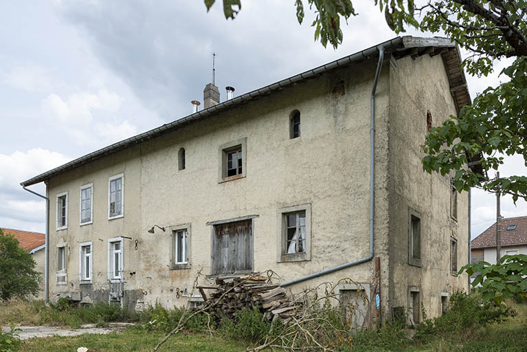Façades postérieure et latérale gauche. © Sonia Dourlot / Région Bourgogne-Franche-Comté, Inventaire du patrimoine - 2019