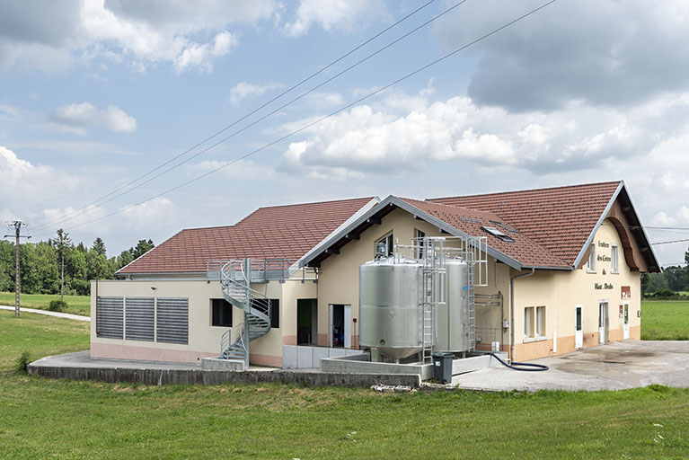Vue d'ensemble, de trois quarts gauche. © Sonia Dourlot / Région Bourgogne-Franche-Comté, Inventaire du patrimoine - 2019