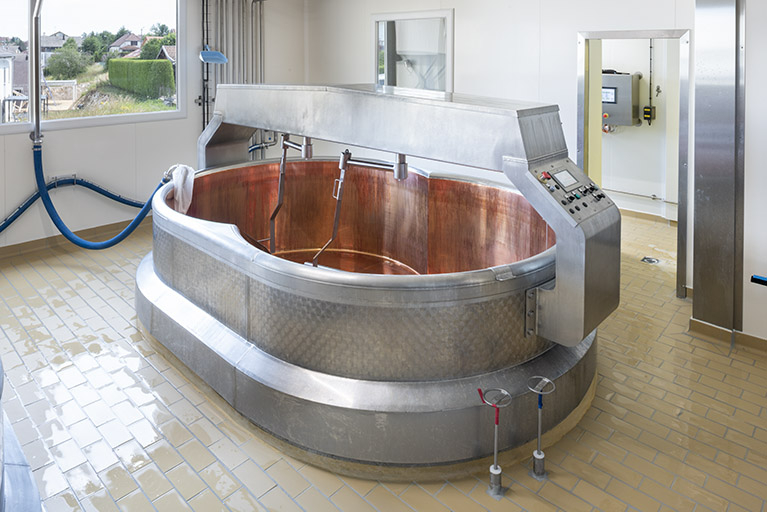 Atelier de fabrication : cuve est. © Sonia Dourlot / Région Bourgogne-Franche-Comté, Inventaire du patrimoine - 2019