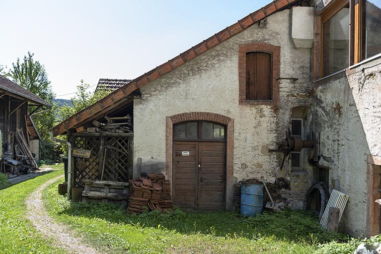 Bâtiment d'eau : façade antérieure. © Sonia Dourlot / Région Bourgogne-Franche-Comté, Inventaire du patrimoine - 2019