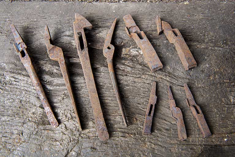 Membres de pinces. © Sonia Dourlot / Région Bourgogne-Franche-Comté, Inventaire du patrimoine - 2019 Membres de pinces. © Sonia Dourlot / Région Bourgogne-Franche-Comté, Inventaire du patrimoine - 2019
