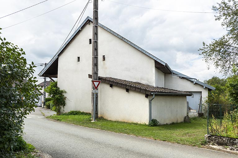 Façade latérale droite. © Sonia Dourlot / Région Bourgogne-Franche-Comté, Inventaire du patrimoine - 2019