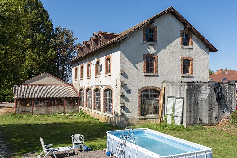 Atelier principal : façade postérieure, de trois quarts gauche. © Sonia Dourlot / Région Bourgogne-Franche-Comté, Inventaire du patrimoine - 2019