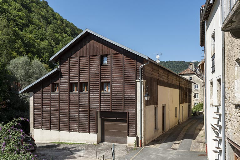 Tannerie : façades postérieure et latérale gauche. © Sonia Dourlot / Région Bourgogne-Franche-Comté, Inventaire du patrimoine - 2019