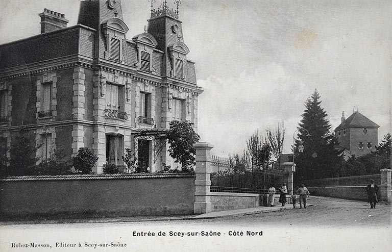 Vue d'ensemble de la maison, depuis le sud-ouest. © Jérôme Mongreville, Robez-Masson / Région Bourgogne-Franche-Comté, Inventaire du patrimoine - 2019