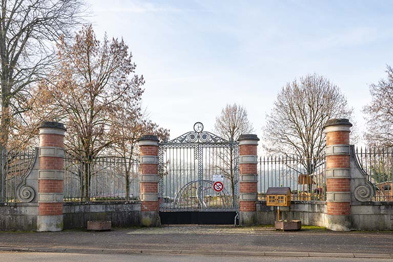 clôture © Jérôme Mongreville / Région Bourgogne-Franche-Comté, Inventaire du patrimoine - 2019 clôture © Jérôme Mongreville / Région Bourgogne-Franche-Comté, Inventaire du patrimoine - 2019