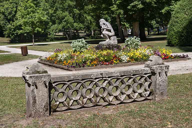 garde-corps de tribune © Jérôme Mongreville / Région Bourgogne-Franche-Comté, Inventaire du patrimoine - 2020 garde-corps de tribune © Jérôme Mongreville / Région Bourgogne-Franche-Comté, Inventaire du patrimoine - 2020