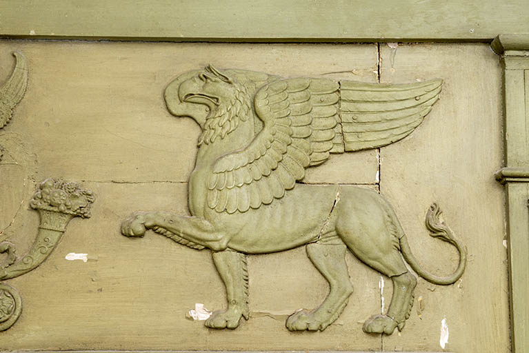 Détail, griffon. © Jérôme Mongreville / Région Bourgogne-Franche-Comté, Inventaire du patrimoine - 2020 Détail, griffon. © Jérôme Mongreville / Région Bourgogne-Franche-Comté, Inventaire du patrimoine - 2020