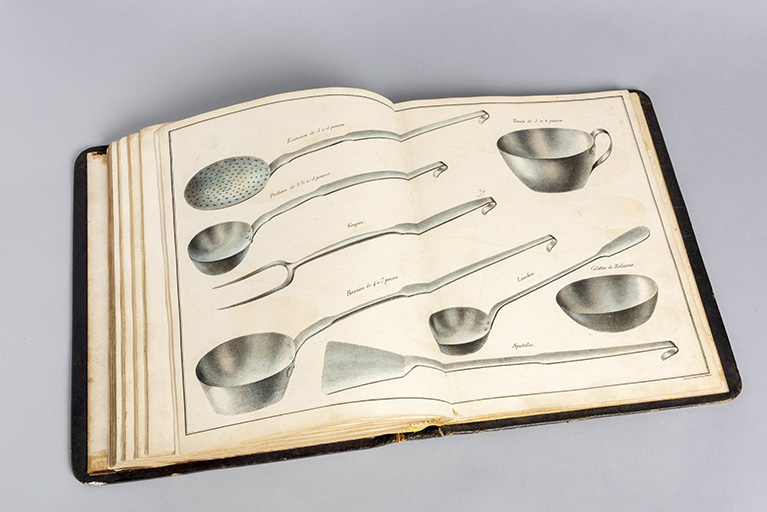 [Ustensiles de cuisine (écumoire, louche, tasse, etc.) : planche de catalogue], 1835. © Sonia Dourlot / Région Bourgogne-Franche-Comté, Inventaire du patrimoine - 2020