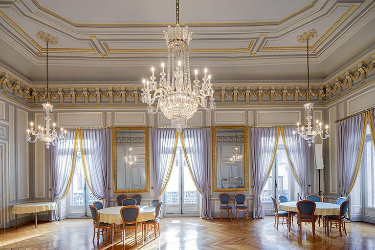 hôtel de voyageurs restaurant © Jérôme Mongreville / Région Bourgogne-Franche-Comté, Inventaire du patrimoine - 2021  hôtel de voyageurs restaurant © Jérôme Mongreville / Région Bourgogne-Franche-Comté, Inventaire du patrimoine - 2021