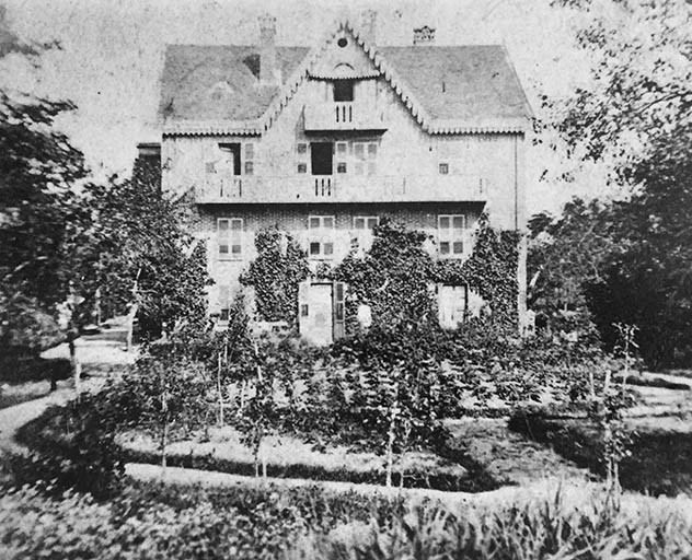 demeure villa © Fabien Dufoulon / Région Bourgogne-Franche-Comté, Inventaire du patrimoine - 2021  demeure villa © Fabien Dufoulon / Région Bourgogne-Franche-Comté, Inventaire du patrimoine - 2021