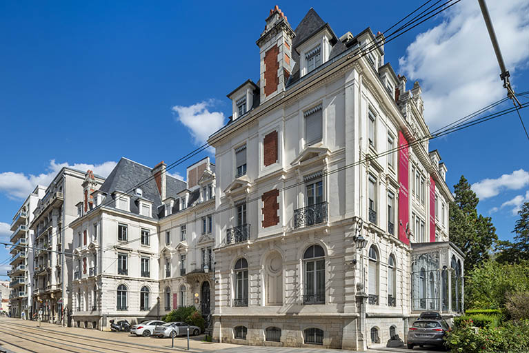 hôtel de voyageurs © Jérôme Mongreville / Région Bourgogne-Franche-Comté, Inventaire du patrimoine - 2022  hôtel de voyageurs © Jérôme Mongreville / Région Bourgogne-Franche-Comté, Inventaire du patrimoine - 2022
