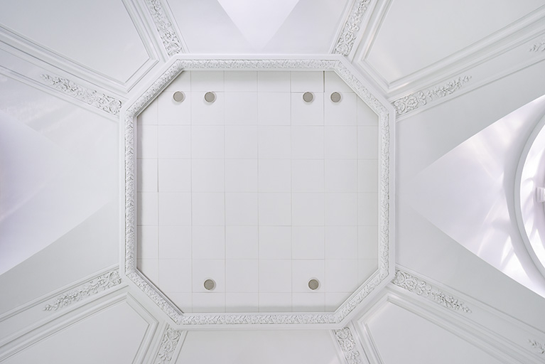 établissement thermal © Jérôme Mongreville / Région Bourgogne-Franche-Comté, Inventaire du patrimoine - 2022  établissement thermal © Jérôme Mongreville / Région Bourgogne-Franche-Comté, Inventaire du patrimoine - 2022