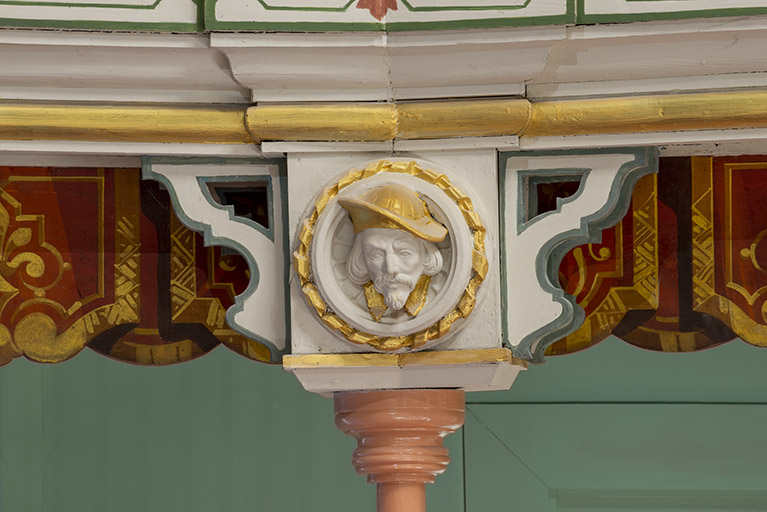 masque © Jérôme Mongreville / Région Bourgogne-Franche-Comté, Inventaire du patrimoine - 2022 masque © Jérôme Mongreville / Région Bourgogne-Franche-Comté, Inventaire du patrimoine - 2022