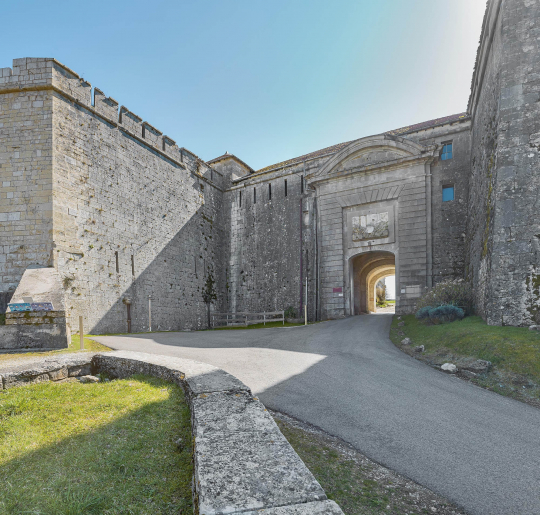 fort pavillon logement © Thierry Kuntz / Région Bourgogne-Franche-Comté, Inventaire du patrimoine - 2022  fort pavillon logement © Thierry Kuntz / Région Bourgogne-Franche-Comté, Inventaire du patrimoine - 2022
