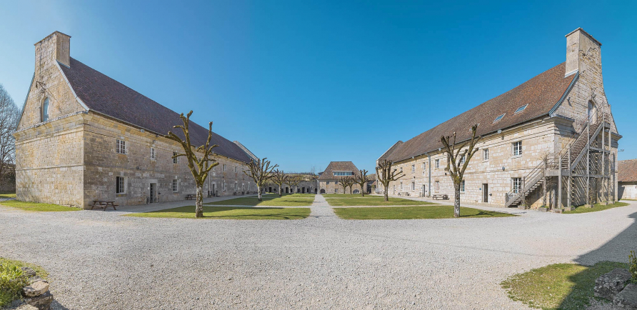 fort caserne © Thierry Kuntz / Région Bourgogne-Franche-Comté, Inventaire du patrimoine - 2022  fort caserne © Thierry Kuntz / Région Bourgogne-Franche-Comté, Inventaire du patrimoine - 2022