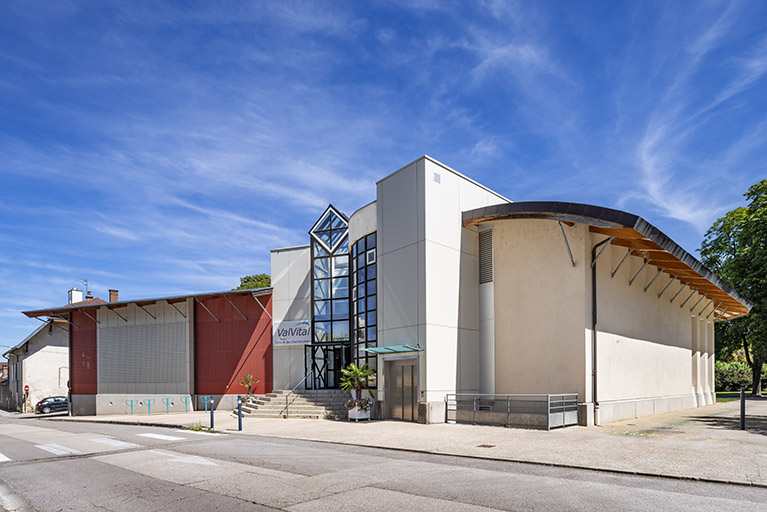 établissement thermal © Jérôme Mongreville / Région Bourgogne-Franche-Comté, Inventaire du patrimoine - 2022  établissement thermal © Jérôme Mongreville / Région Bourgogne-Franche-Comté, Inventaire du patrimoine - 2022