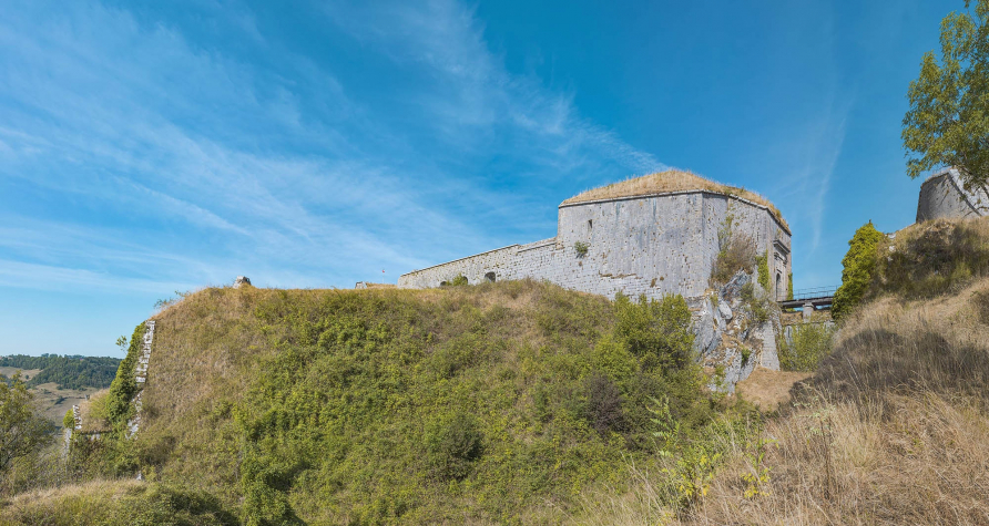 fort © Thierry Kuntz / Région Bourgogne-Franche-Comté, Inventaire du patrimoine - 2022  fort © Thierry Kuntz / Région Bourgogne-Franche-Comté, Inventaire du patrimoine - 2022