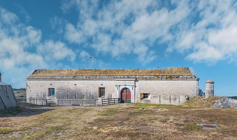 fort réduit © Thierry Kuntz / Région Bourgogne-Franche-Comté, Inventaire du patrimoine - 2022  fort réduit © Thierry Kuntz / Région Bourgogne-Franche-Comté, Inventaire du patrimoine - 2022