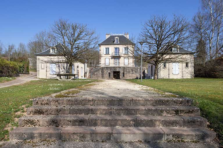 demeure villla © Fabien Dufoulon / Région Bourgogne-Franche-Comté, Inventaire du patrimoine - 2022  demeure villla © Fabien Dufoulon / Région Bourgogne-Franche-Comté, Inventaire du patrimoine - 2022