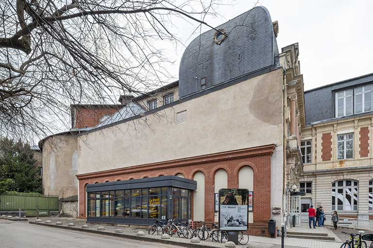 salle de spectacle © Jérôme Mongreville / Région Bourgogne-Franche-Comté, Inventaire du patrimoine - 2023  salle de spectacle © Jérôme Mongreville / Région Bourgogne-Franche-Comté, Inventaire du patrimoine - 2023