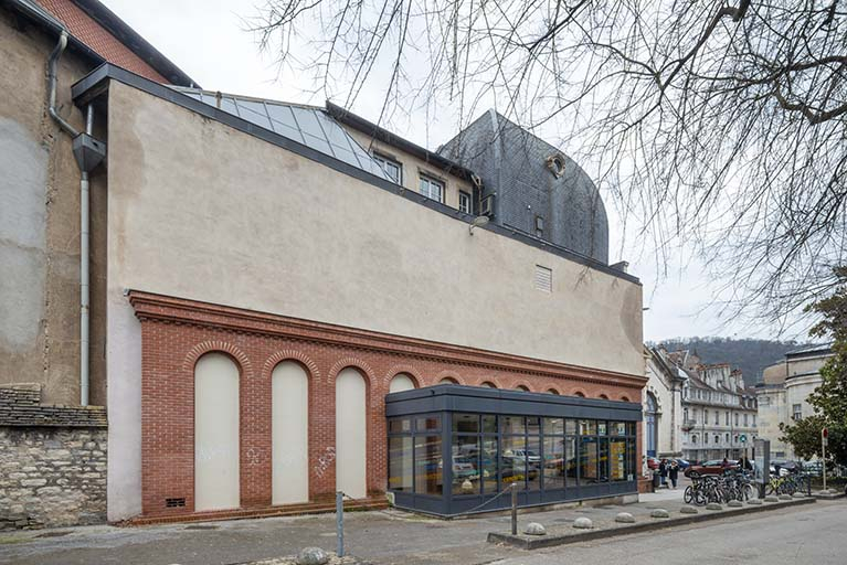 salle de spectacle © Jérôme Mongreville / Région Bourgogne-Franche-Comté, Inventaire du patrimoine - 2023  salle de spectacle © Jérôme Mongreville / Région Bourgogne-Franche-Comté, Inventaire du patrimoine - 2023