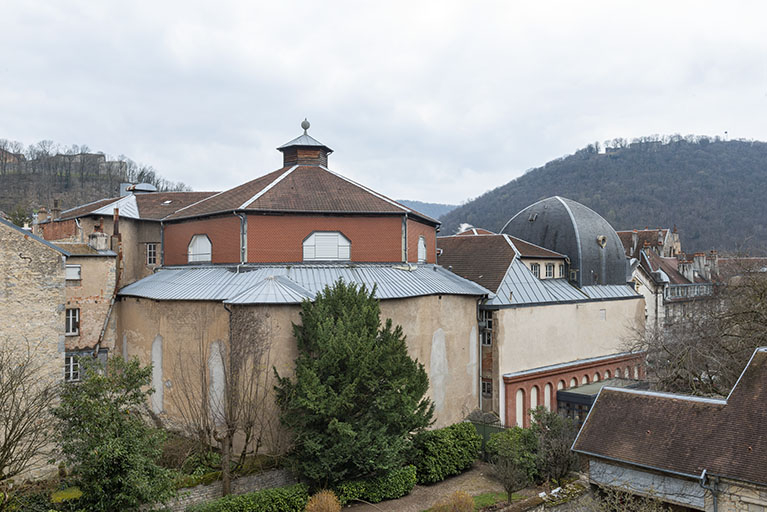 salle de spectacle © Jérôme Mongreville / Région Bourgogne-Franche-Comté, Inventaire du patrimoine - 2023  salle de spectacle © Jérôme Mongreville / Région Bourgogne-Franche-Comté, Inventaire du patrimoine - 2023
