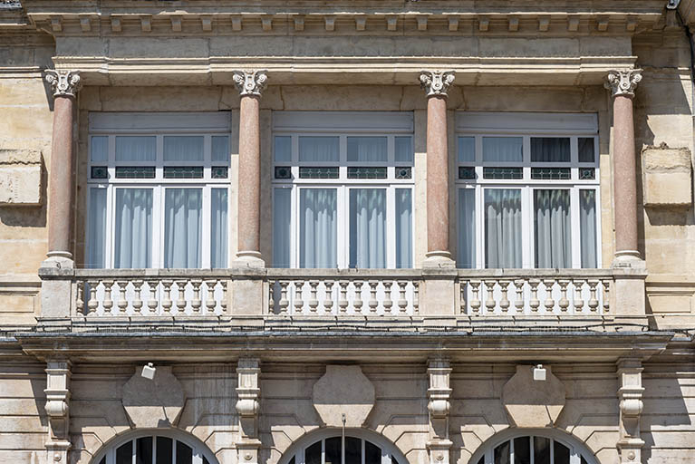 salle de spectacle © Jérôme Mongreville / Région Bourgogne-Franche-Comté, Inventaire du patrimoine - 2023  salle de spectacle © Jérôme Mongreville / Région Bourgogne-Franche-Comté, Inventaire du patrimoine - 2023