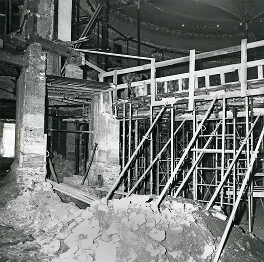 salle de spectacle © Laurent Poupard / Région Bourgogne-Franche-Comté, Inventaire du patrimoine - 2023  salle de spectacle © Laurent Poupard / Région Bourgogne-Franche-Comté, Inventaire du patrimoine - 2023