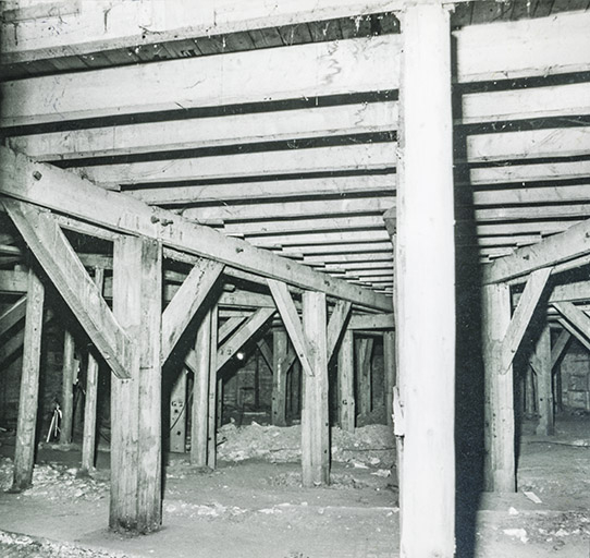 salle de spectacle © Laurent Poupard / Région Bourgogne-Franche-Comté, Inventaire du patrimoine - 2023  salle de spectacle © Laurent Poupard / Région Bourgogne-Franche-Comté, Inventaire du patrimoine - 2023