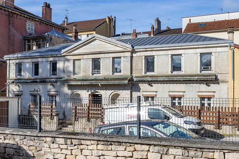 bains publics © Jérôme Mongreville / Région Bourgogne-Franche-Comté, Inventaire du patrimoine - 2023  bains publics © Jérôme Mongreville / Région Bourgogne-Franche-Comté, Inventaire du patrimoine - 2023