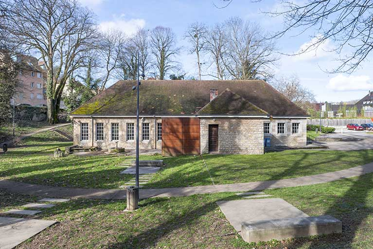 établissement thermal © Jérôme Mongreville / Région Bourgogne-Franche-Comté, Inventaire du patrimoine - 2023  établissement thermal © Jérôme Mongreville / Région Bourgogne-Franche-Comté, Inventaire du patrimoine - 2023