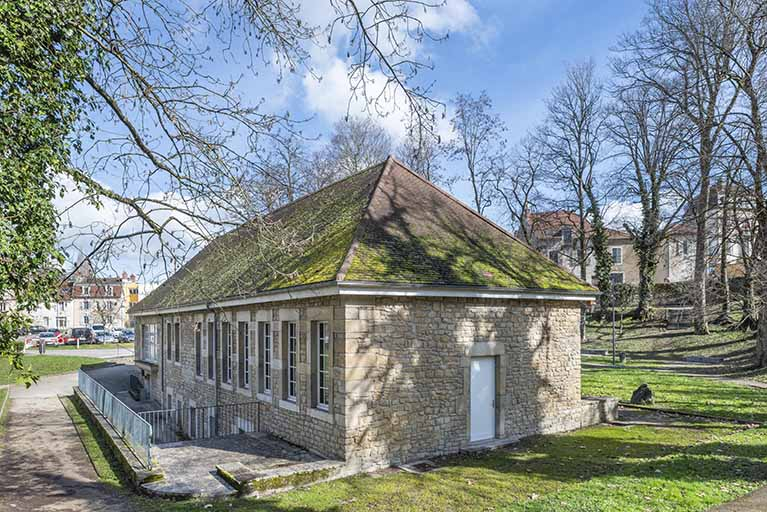 établissement thermal © Jérôme Mongreville / Région Bourgogne-Franche-Comté, Inventaire du patrimoine - 2023  établissement thermal © Jérôme Mongreville / Région Bourgogne-Franche-Comté, Inventaire du patrimoine - 2023