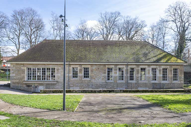 établissement thermal © Jérôme Mongreville / Région Bourgogne-Franche-Comté, Inventaire du patrimoine - 2023  établissement thermal © Jérôme Mongreville / Région Bourgogne-Franche-Comté, Inventaire du patrimoine - 2023